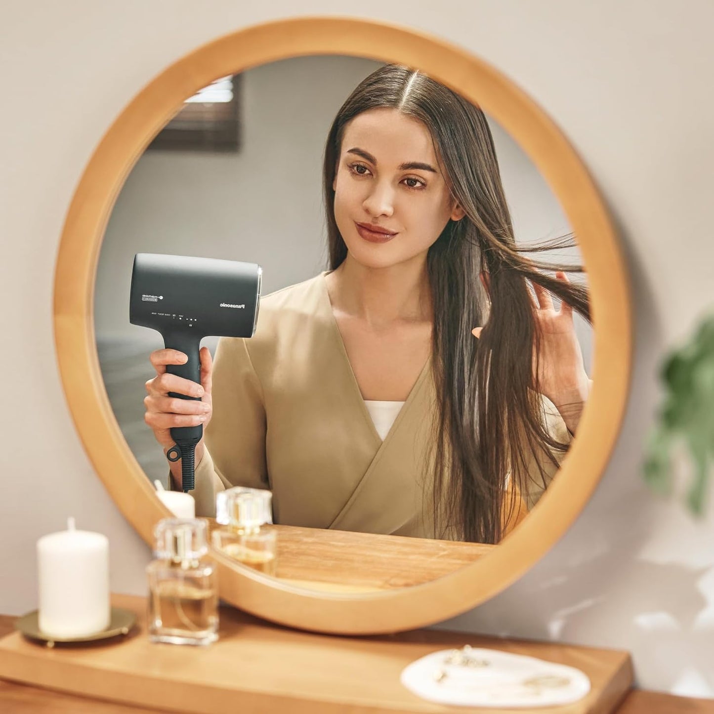 Panasonic EH-NA0J nanoe™ MOISTURE+ Haartrockner – 1600 W, mit Diffusor, Kalt-/Heißmodus, Haut- & Haarpflege, If Design Award, Schwarz